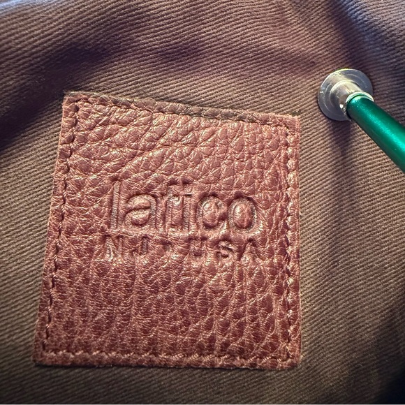 Latico Textured Brown Leather Terry Wallet Multi Card - Picture 11 of 11